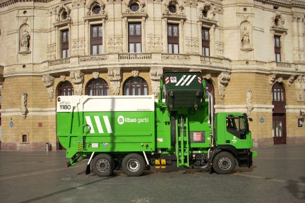 FCC Medio Ambiente prestará servicios de limpieza y recogida de residuos de Bilbao y atenderá Mercabilbao durante los próximos cuatro años