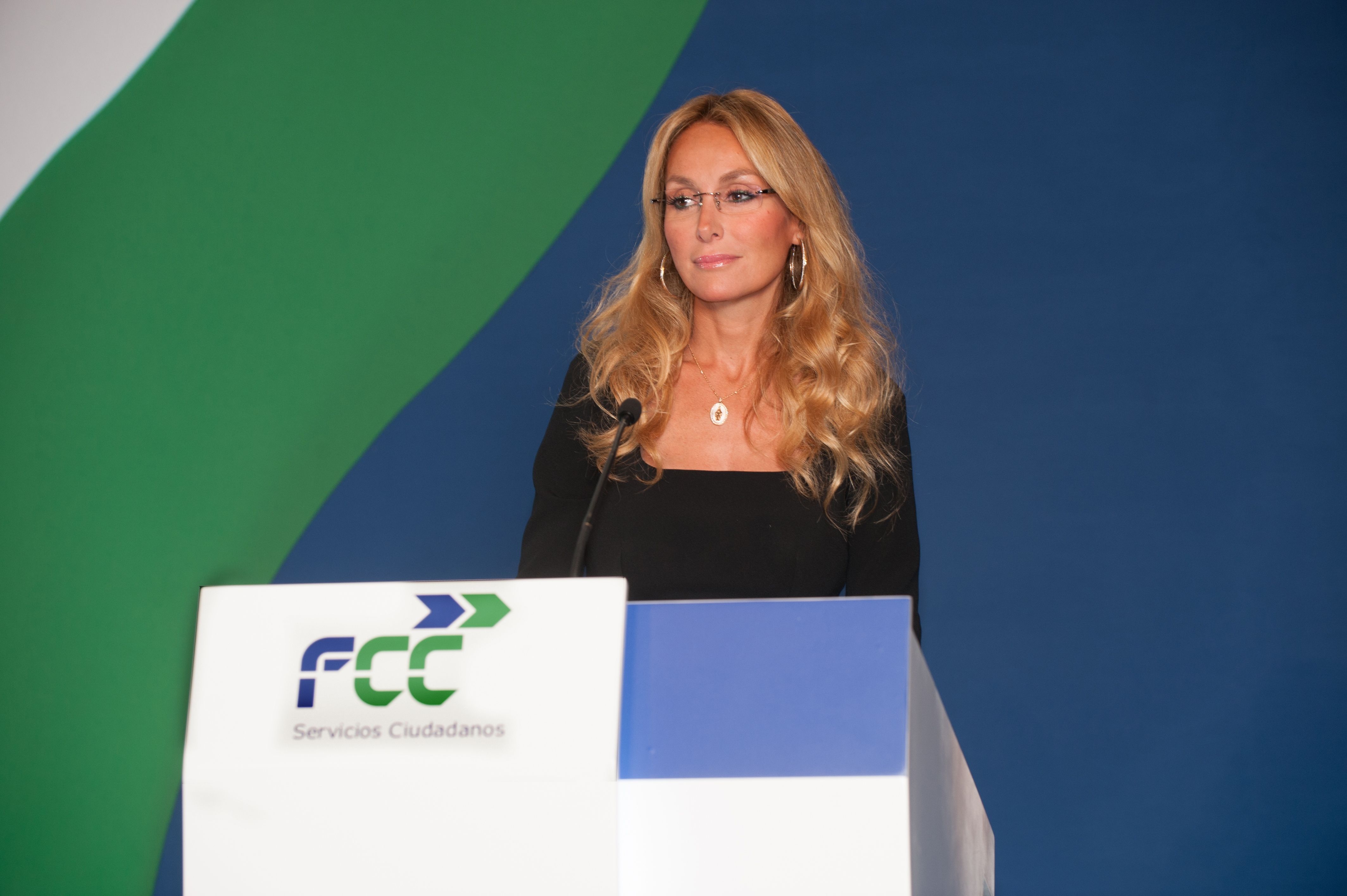 Esther Alcocer Koplowitz chairs her first FCC shareholders' meeting