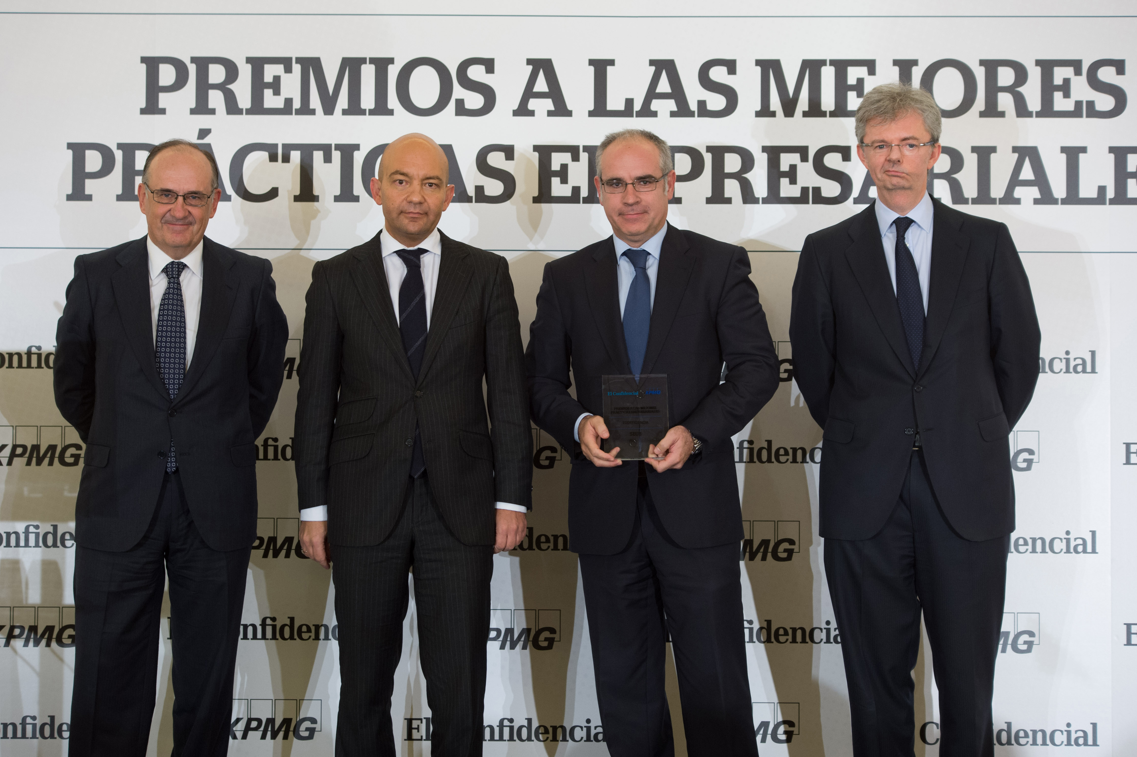 FCC receives KPMG-El Confidencial award for Business Best Practices
