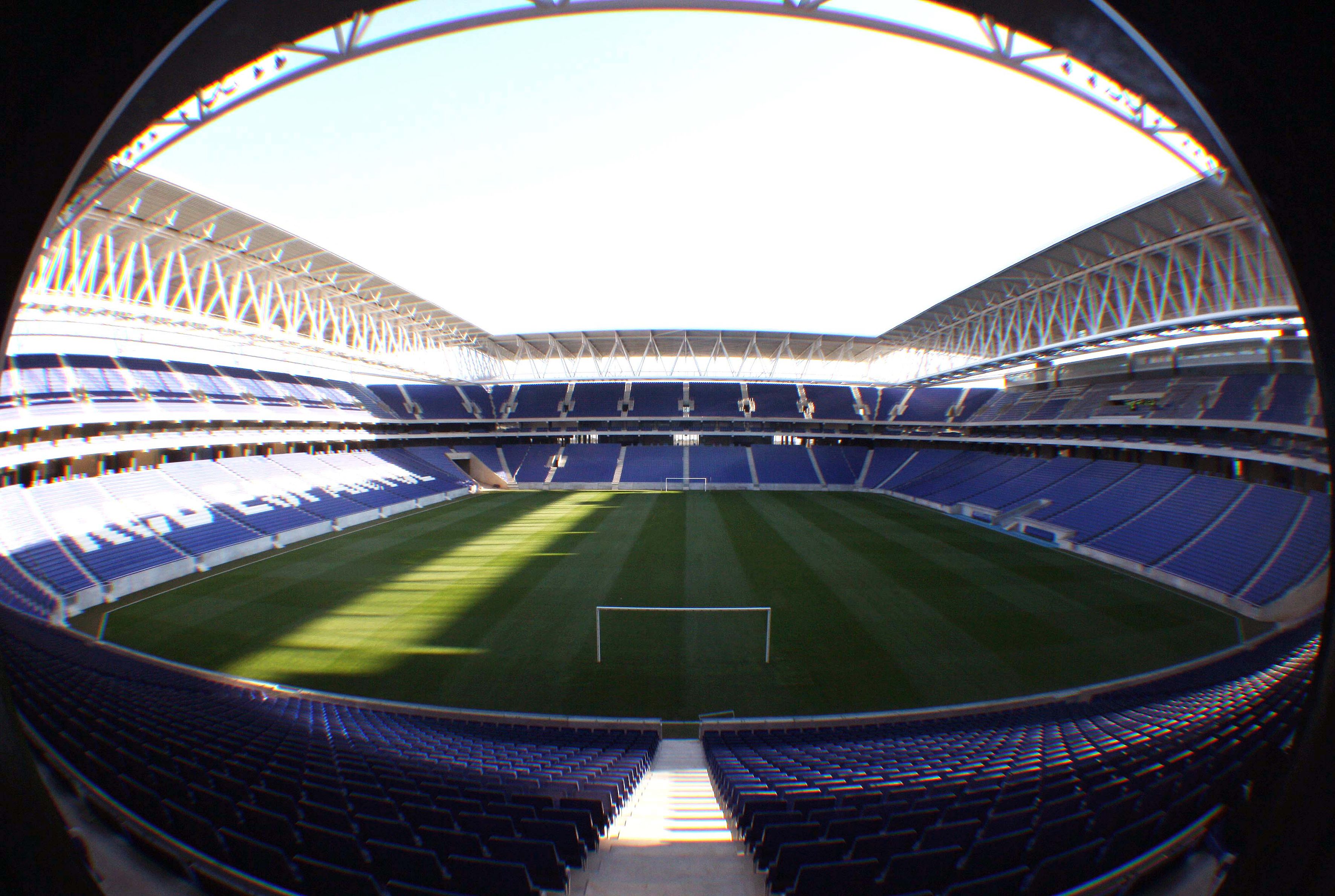 FCC wins award for construction of Espanyol Stadium, named World's Best Sports Facility in 2010