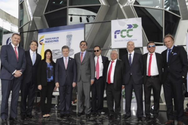 FCC inaugura la nueva Torre de control del Aeropuerto de Bogotá con la presencia del presidente de Colombia