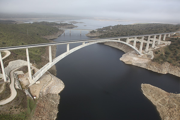El viaducto de Almonte construido por FCC gana la prestigiosa Medalla Gustav Lindenthal