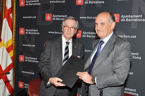 Firma convenio de colaboración programa de becas HUBarcelona